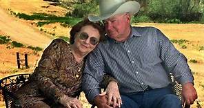 Big night for McEntire family: Reba's father, Clark, among cowboy museum's 2019 honorees