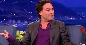 Johnny Galecki Is An Award Show Pro