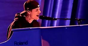 Justin Bieber - Peaches - ft. Daniel Caesar & Giveon | LIVE Grammys 2022