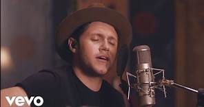 Niall Horan - Slow Hands (Official Acoustic)