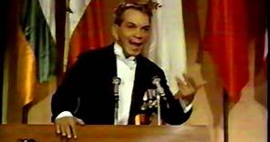 Discurso memorable de Cantinflas en "Su Excelencia" (MEGA, 2000)