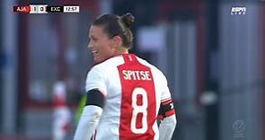 VIDEO: Ajax-middenvelder Sherida Spitse maakt haar (mogelijk) mooiste goal ooit