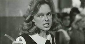 These Provocative Photos Of Sandy Dennis Don't Leave Much to Guess