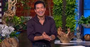 Mario Lopez Multitasks While Hosting the Show