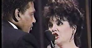 Linda Ronstadt & Aaron Neville Don't Know Much live 1990