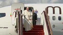 Pope arrives in Naypyidaw