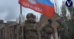El jefe de la región de Donetsk, respaldado por Rusia, visita Bajmut