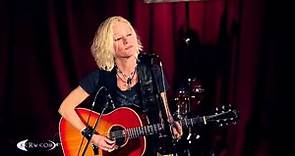 Shelby Lynne performing "I'll Hold Your Head" Live at KCRW's Apogee Sessions