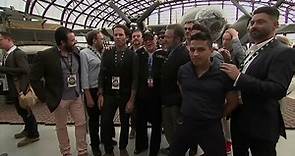 "Band of Brothers - Fratelli al fronte": gli attori della serie TV del 2001 incontrano i veterani