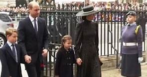 La famiglia reale commemora il Principe Filippo a Westminster