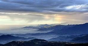 南投午後大雨 集集大山喜見「霓虹光雨瀑」奇景 - 蒐奇 - 自由時報電子報