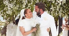 How Jennifer Lopez SURPRISED Ben Affleck at Their Wedding