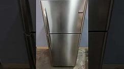 Frigidaire Gallery 20.6-cu ft Top-Freezer Refrigerator (Stainless Steel)