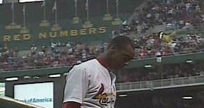 Willie McGee exits to ovation