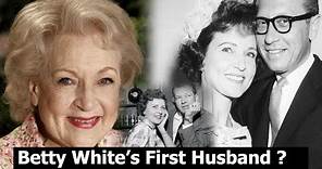 Who's Dick Barker, Betty White’s First Husband? Everything about White’s Family & her relationships