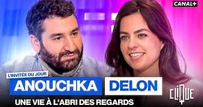 Anouchka Delon : "On a l'impression qu'Alain Delon est déjà mort" - CANAL+