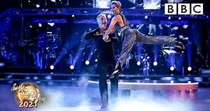 Greg Wise and Karen Hauer dance Couple's Choice ✨ BBC Strictly 2021