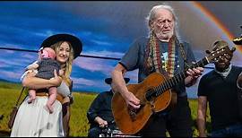 Willie Nelson & Family - It's Hard to Be Humble (Live at Farm Aid 2019)