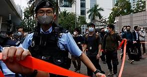 香港國安法最大案件：民主派47人初選案開審 多數被告已「未審先囚」兩年 - BBC News 中文