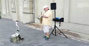 Eric Levy - Ameno saxophone cover street performer! The saxophone beautifully