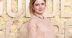 Rose McIver reveals family news at the Golden Globes