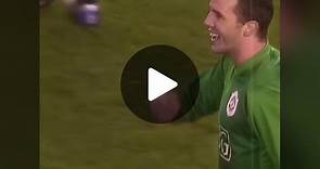 John O’shea as a keeper 🫵🏻 | #johnoshea #manchesterunited #manutd #ireland #football #footballtiktok #premierleague #manunited #mufc #manutd #saves #goalkeeper #foryou #fyp