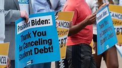Judge blocks Biden's student loan relief plan