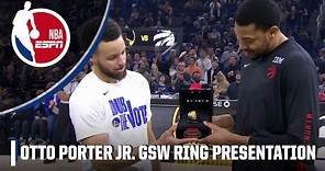 Steph Curry presents Otto Porter Jr. his ring 2022 Warriors championship ring 🔥