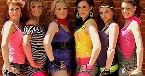 Top 50 80's Costume Party Ideas. Best vintage costumes 80's. Top retro style 1980's.