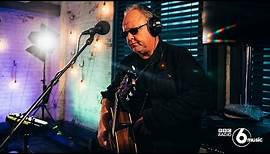 Pixies - Here Comes Your Man (6 Music Live Room)