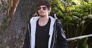 X17 EXCLUSIVE Louis Tomlinson Of One Direction Visits Baby Freddie Reign