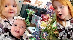 CHRiSTMAS MORNiNG Family Routine!! Navey’s First Santa Visit! Adley & Niko open presents! bye Snowy