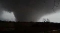 Nighttime tornado devastates Kentucky town