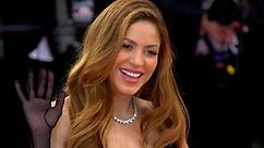 Shakira sparks romance rumors with Lewis Hamilton