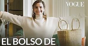Lo que Emma Watson o “la dama del bolso” lleva en el suyo |El bolso de|Vogue México y Latinoamérica