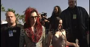 Marilyn Manson & Rose McGowan [1998 MTV Video Music Awards Red Carpet] - video Dailymotion
