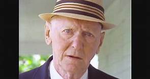 This Old Jewish Author Speaks Wisdom About Life To Audiences - Isaac Bashevis Singer