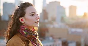 This Earpiece Translates Foreign Languages For You In Real Time