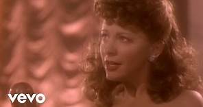 Reba McEntire - Sunday Kind Of Love (Official Music Video)