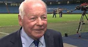 DAVE WHELAN SINGS I'M FROM WIGAN ME AFTER WIGAN ATHLETIC BEAT MAN CITY IN THE FA CUP
