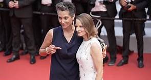Alexandra Hedison and Jodie Foster on the red carpet in Cannes