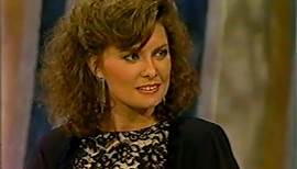 Jane Badler - The Merv Griffin Show (Dec 5, 1984)