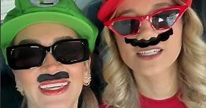 Best Mario and Luigi Costume ever! El mejor Disfraz de Mario y Luigi 👾