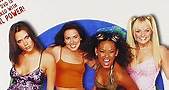 “Spice World”: el mundo detrás de la 🎥 🗓️MIÉRCOLES 11 OCTUBRE ⏰08:30PM Corría el año 1996 y algo distinto irrumpió en la radio británica: una banda de cinco mujeres llamada Spice Girls, cantó sobre la amistad femenina con música dance-pop y rap. Se trataba de “Wannabe”, canción que en poco tiempo se convirtió en el single más vendido de un girl group en la historia y llevaría el mensaje de empoderamiento a todo el mundo. Scary Spice (Mel B), Sporty Spice (Mel C), Baby Spice (Emma Bunton), Ging