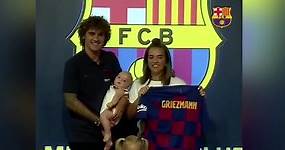 Griezmann, muy feliz, rodeado de su familia