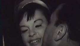 Judy Garland marries Mark Herron in Las Vegas