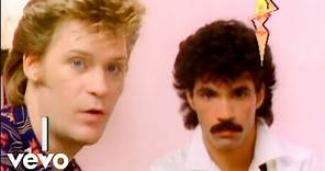 Daryl Hall & John Oates - Family Man (Official Video)