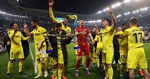 Los jugadores del Villarreal celebran la victoria en Turín.