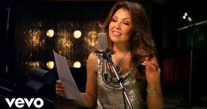 Tony Bennett duet with Thalia - The Way You Look Tonight (from Viva Duets) ft. Thalia