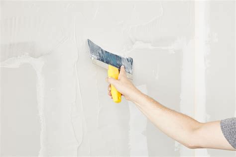 Applying a Finishing Coat and Drywall Texture